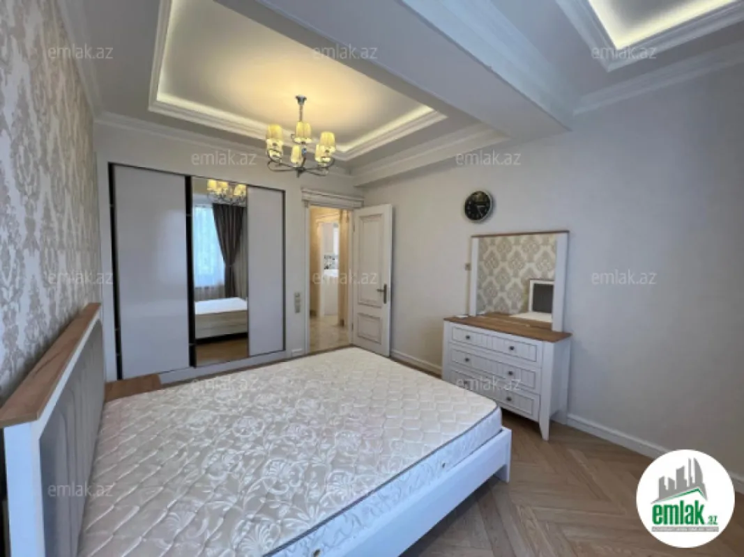 Satılır 2 otaqlı yeni tikili 80 m²