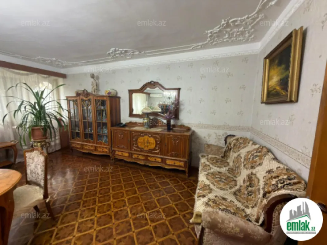 Satılır 5 otaqlı köhnə tikili 122 m²