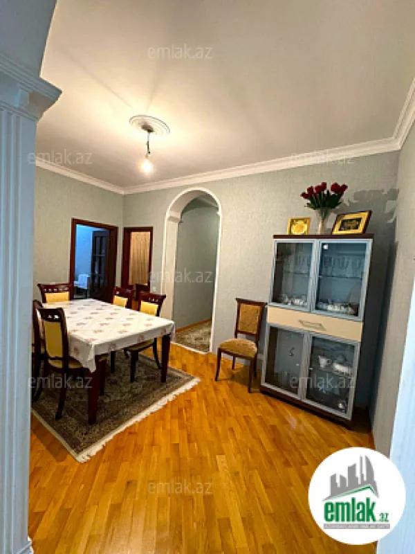 Satılır 4 otaqlı yeni tikili 120 m²