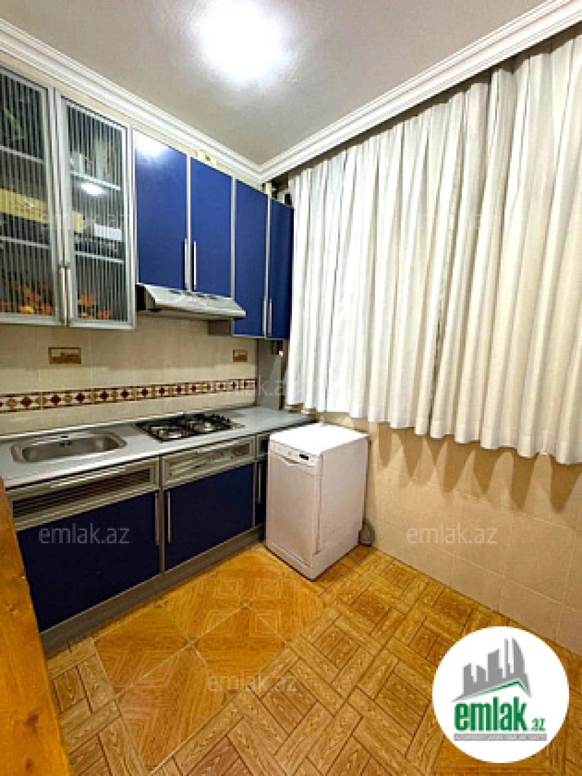 Satılır 4 otaqlı yeni tikili 120 m²