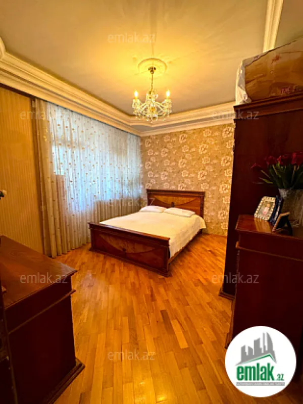 Satılır 4 otaqlı yeni tikili 120 m²