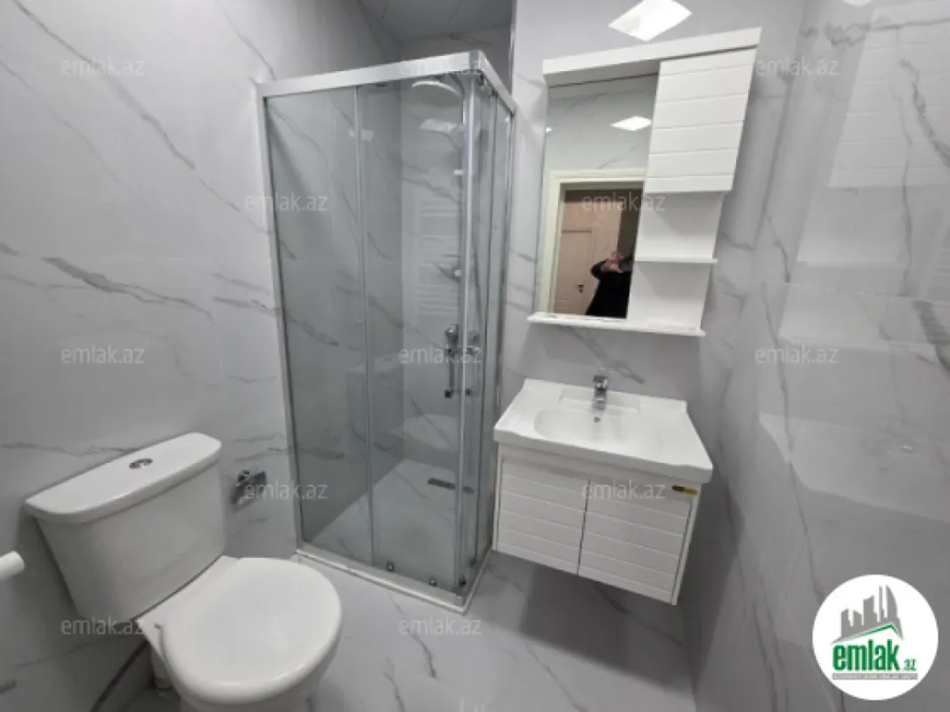 Satılır 2 otaqlı köhnə tikili 75 m²