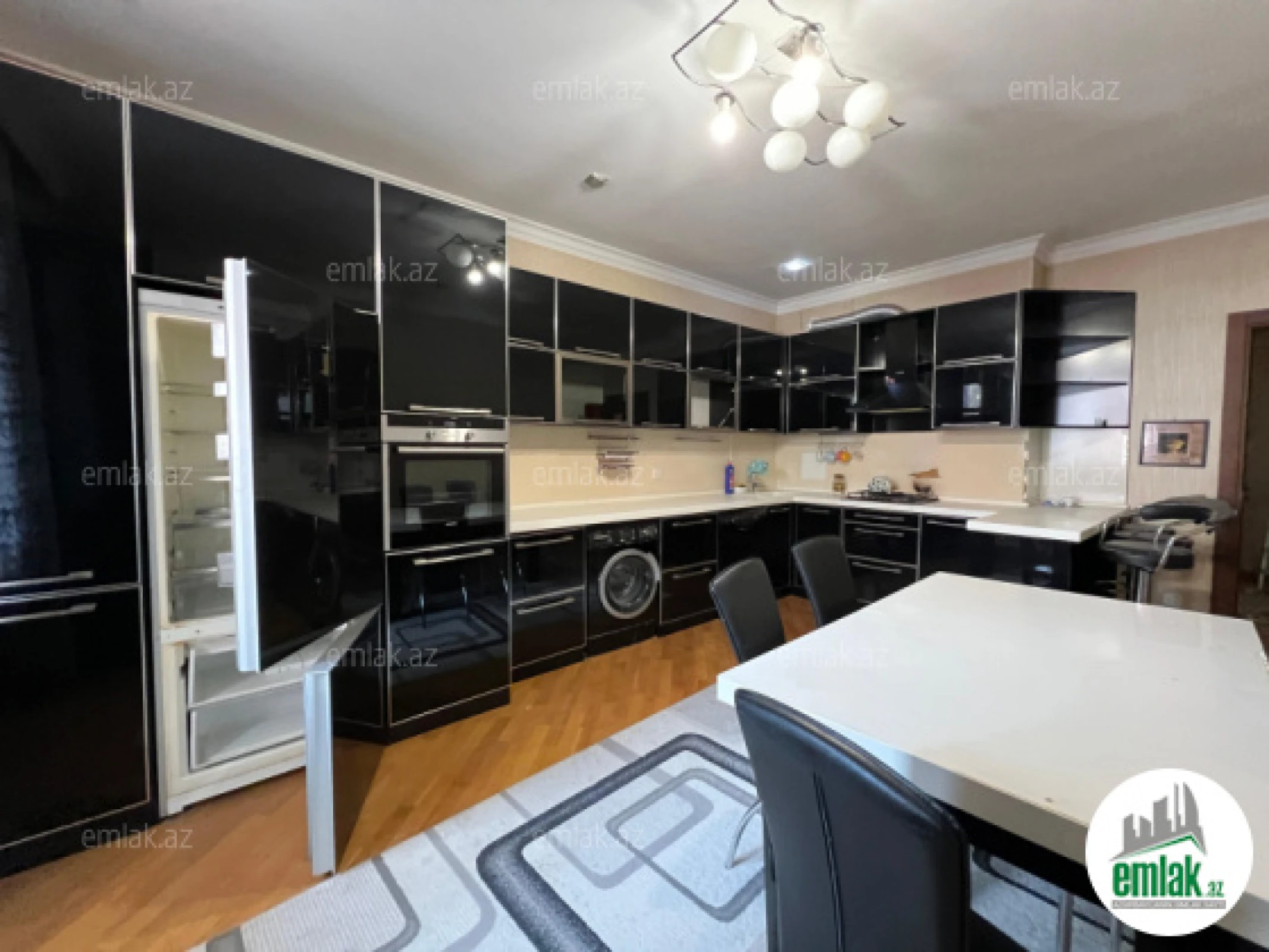 Satılır 4 otaqlı yeni tikili 171 m²