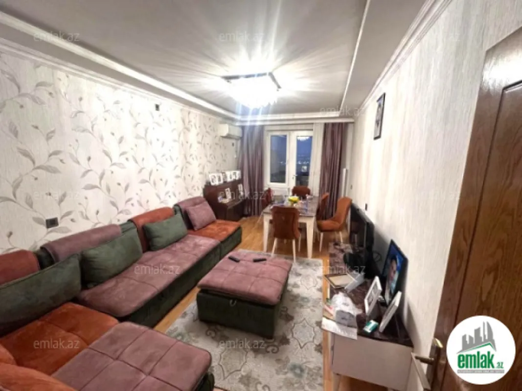 Satılır 5 otaqlı köhnə tikili 120 m²