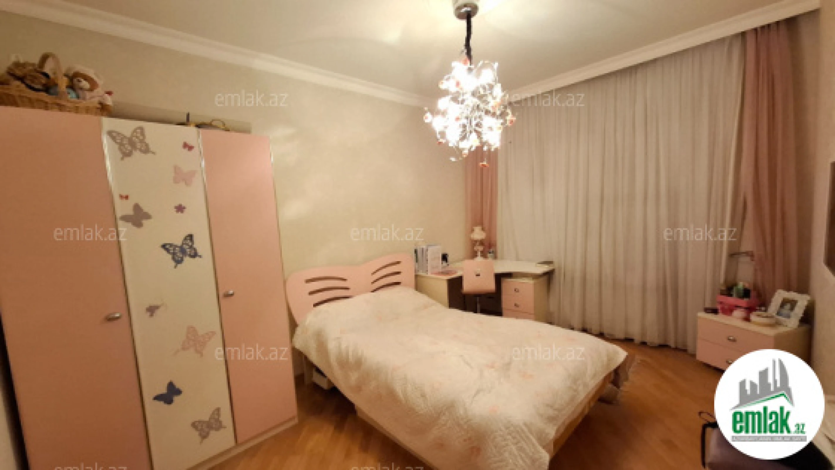 Satılır 3 otaqlı köhnə tikili 90 m²