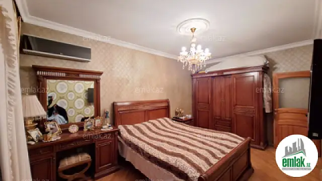 Satılır 3 otaqlı köhnə tikili 90 m²