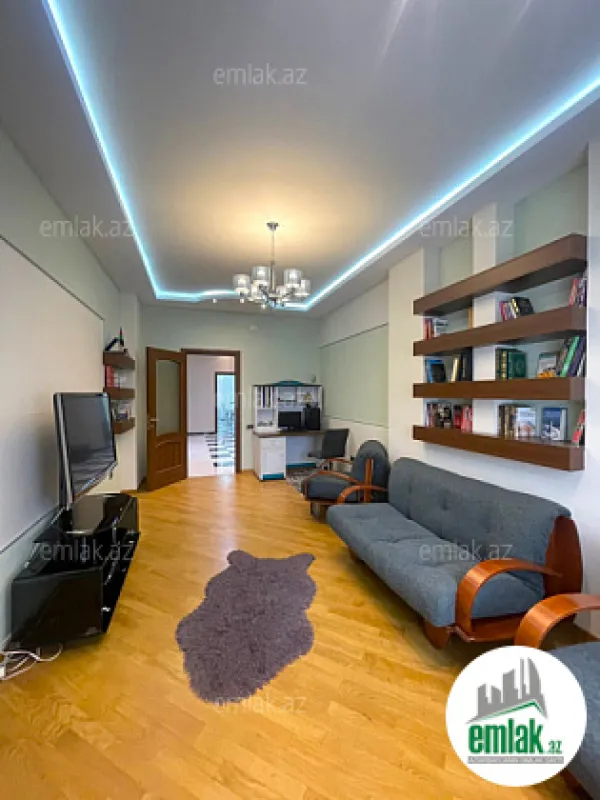 Satılır 3 otaqlı yeni tikili 165 m²
