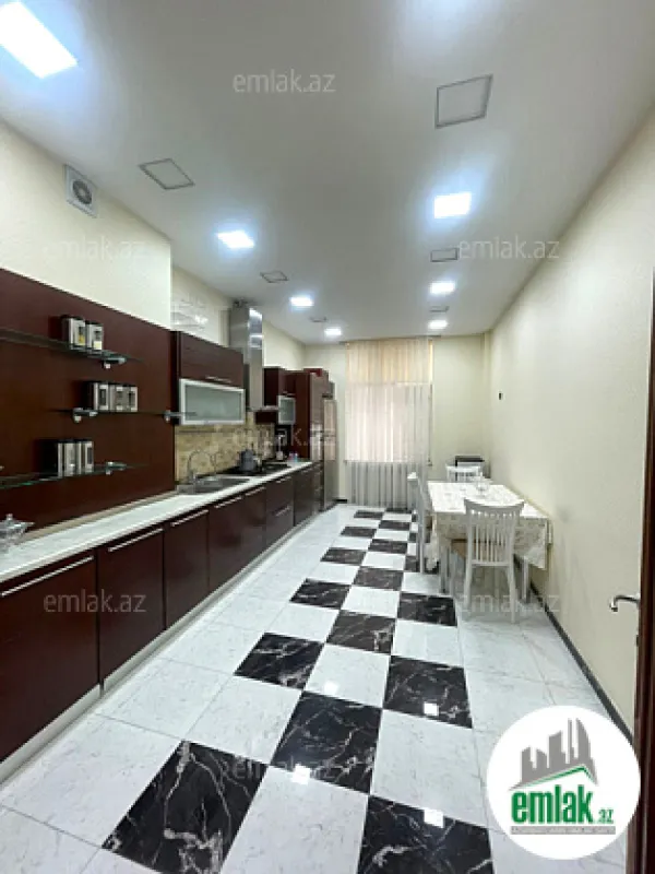 Satılır 3 otaqlı yeni tikili 165 m²