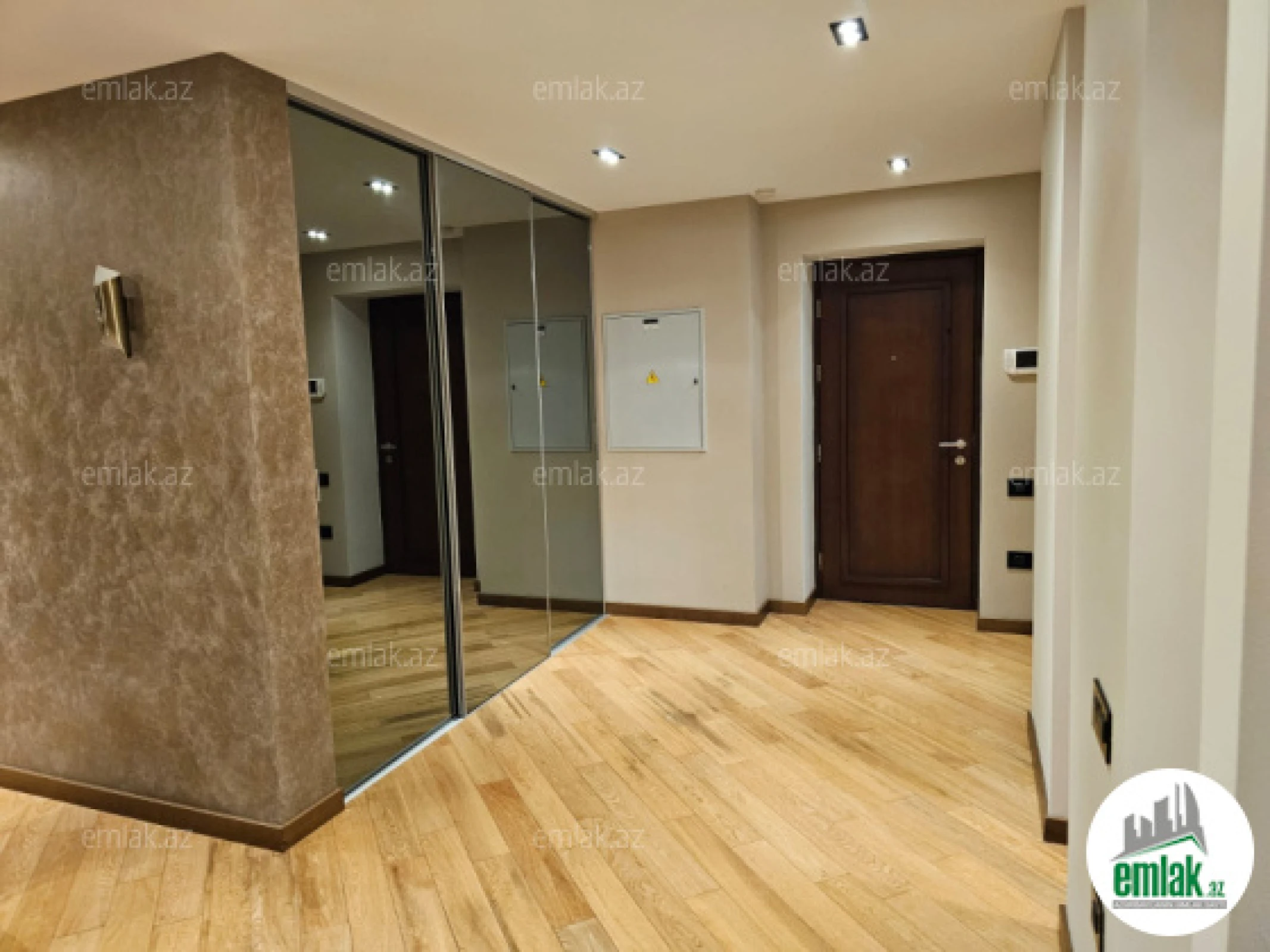 Satılır 3 otaqlı yeni tikili 114 m²