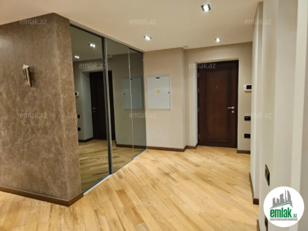 Satılır 3 otaqlı yeni tikili 114 m²