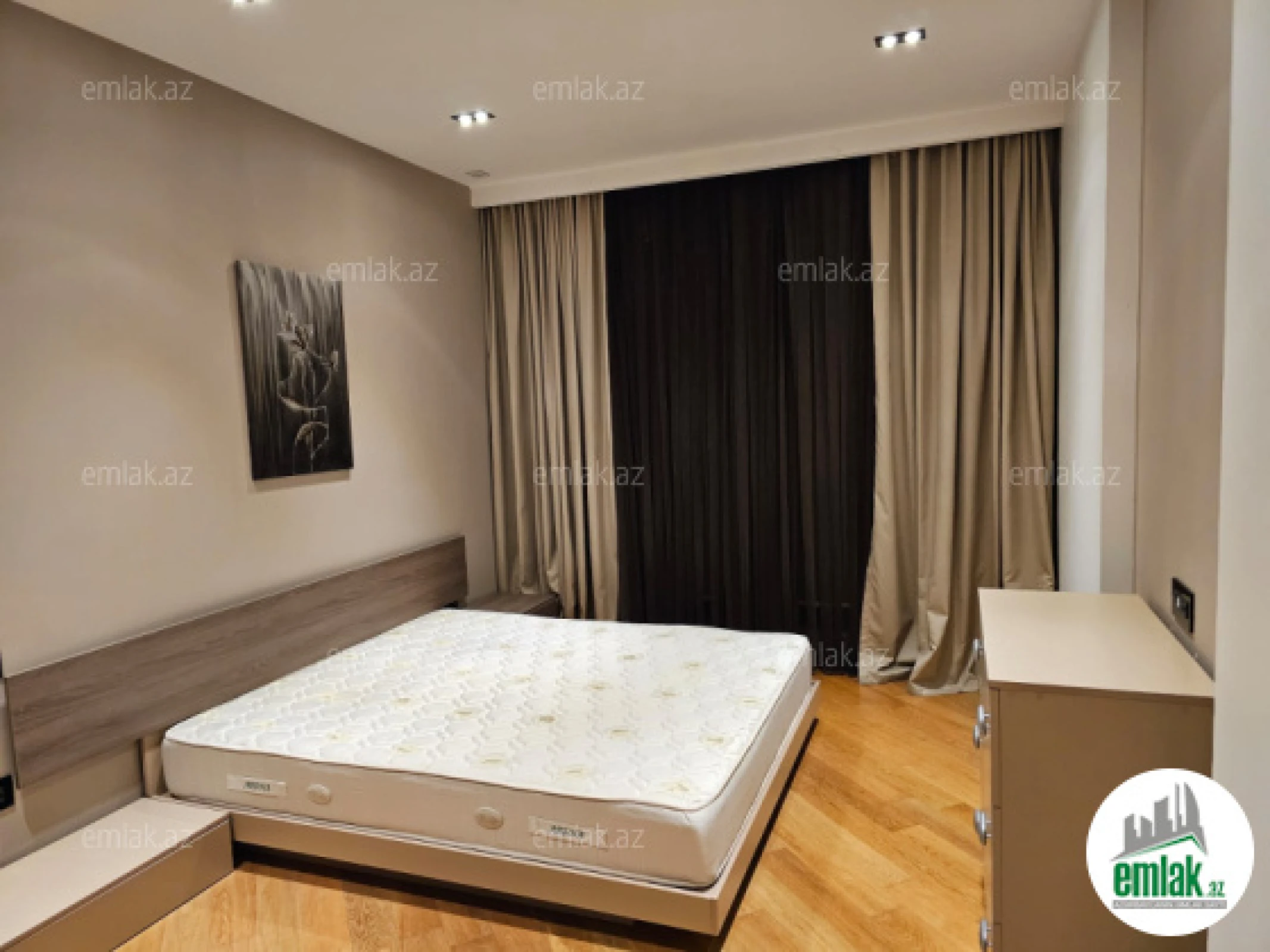 Satılır 3 otaqlı yeni tikili 114 m²