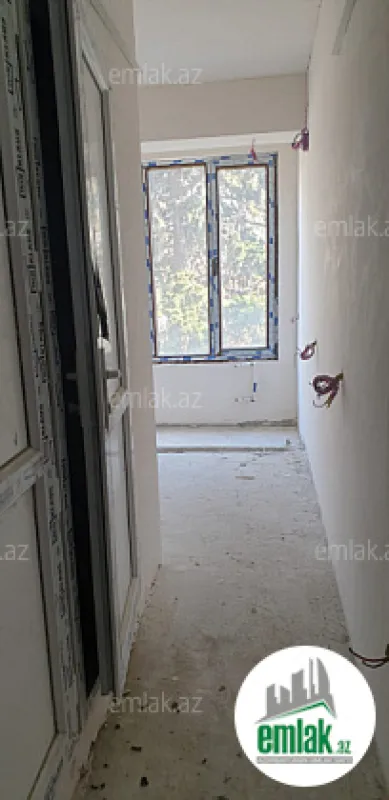 Satılır 4 otaqlı köhnə tikili 110 m²