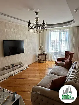 Satılır 3 otaqlı köhnə tikili 90 m²