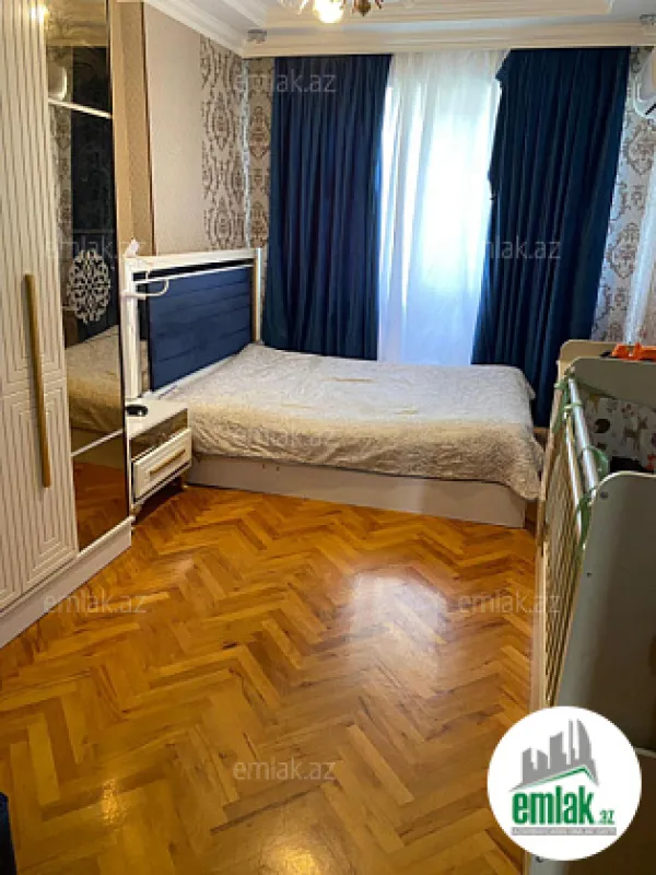 Satılır 3 otaqlı köhnə tikili 85 m²