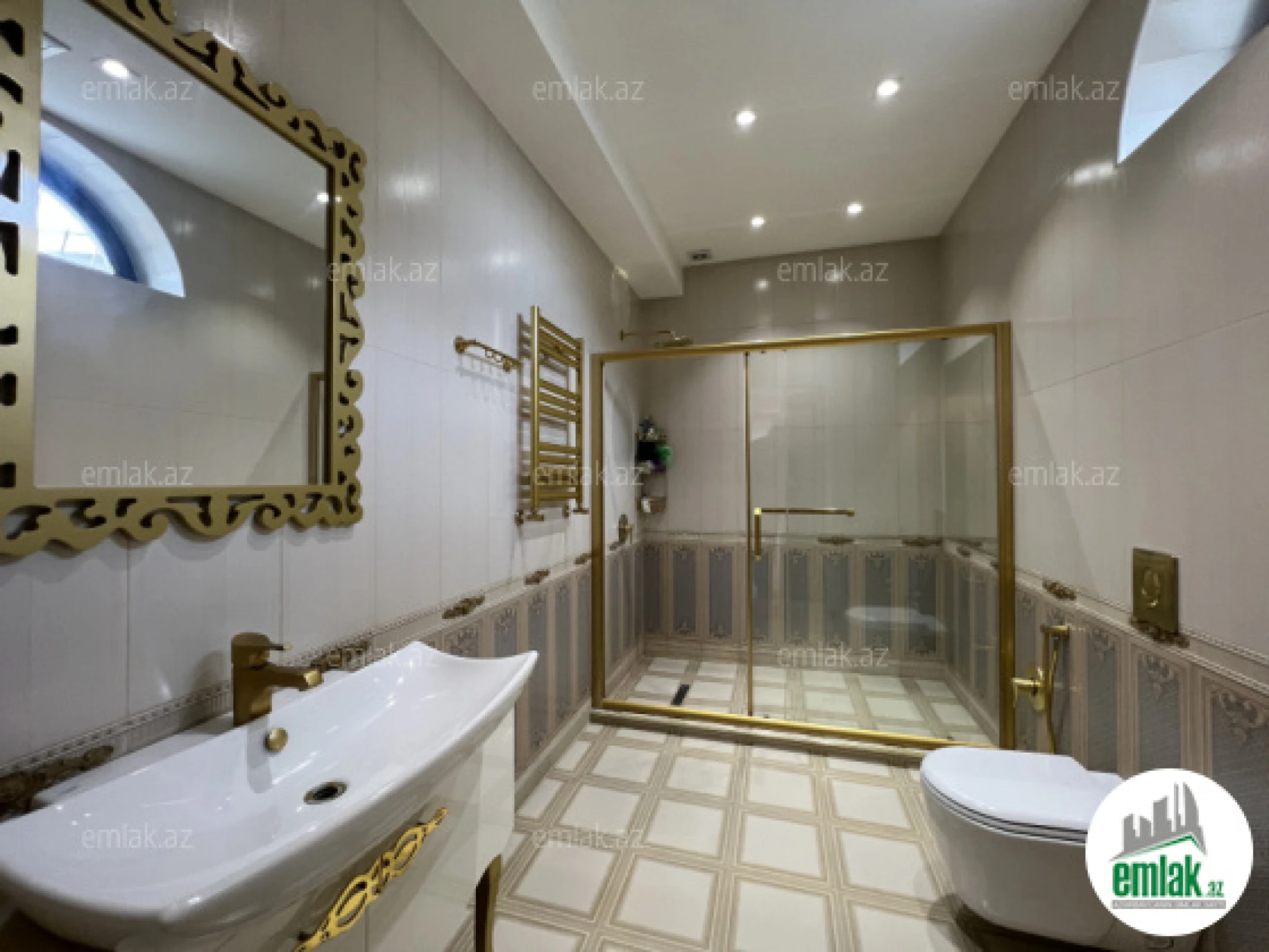 Satılır 8 otaqlı həyət evi 1000 m²