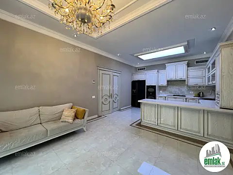 Satılır 8 otaqlı həyət evi 1000 m²