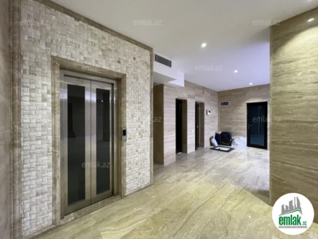 Satılır 8 otaqlı həyət evi 1000 m²