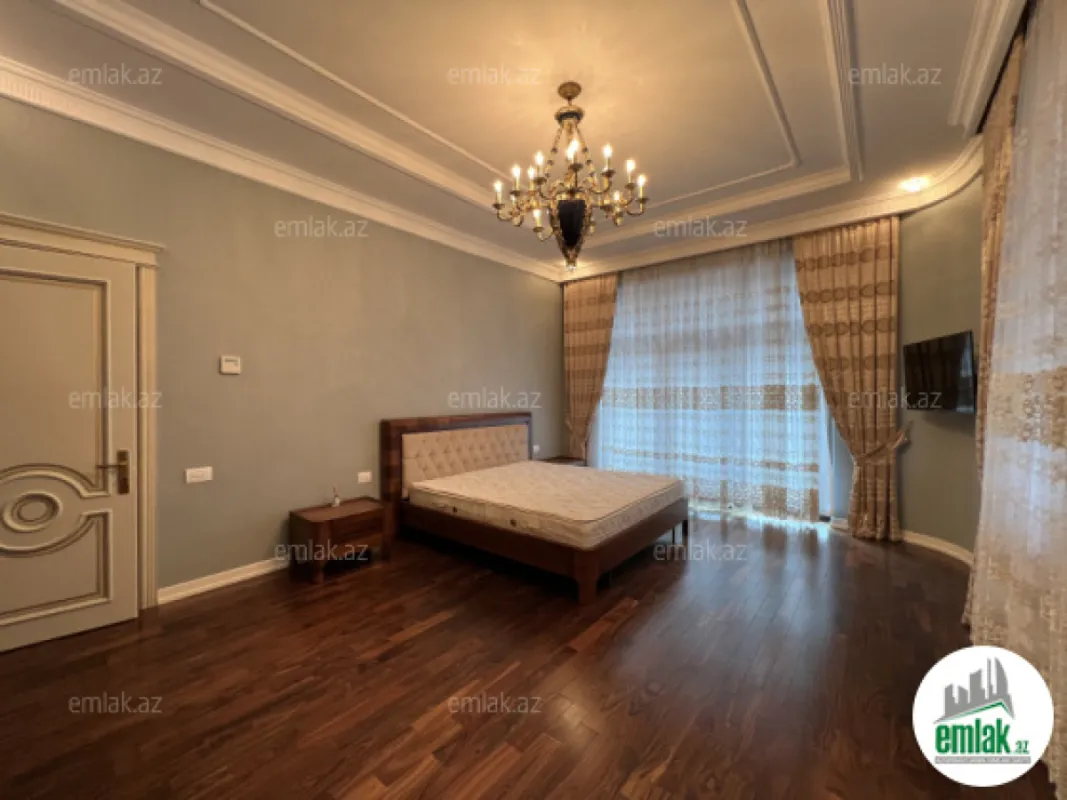 Satılır 8 otaqlı həyət evi 1000 m²