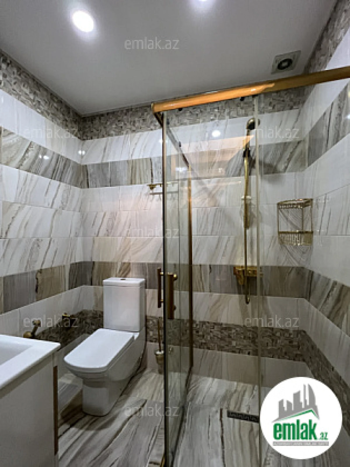 Satılır 8 otaqlı həyət evi 1000 m²