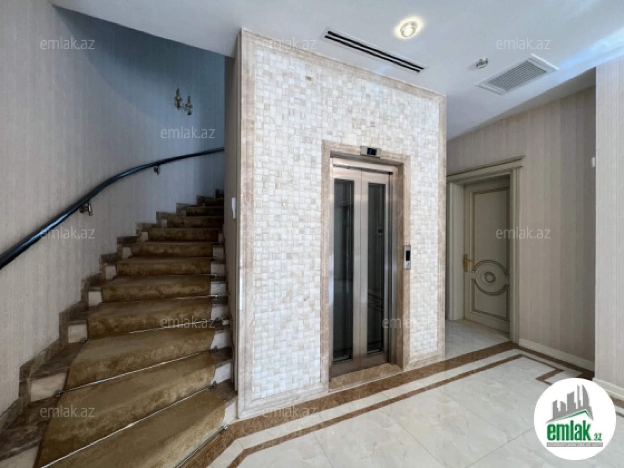 Satılır 8 otaqlı həyət evi 1000 m²