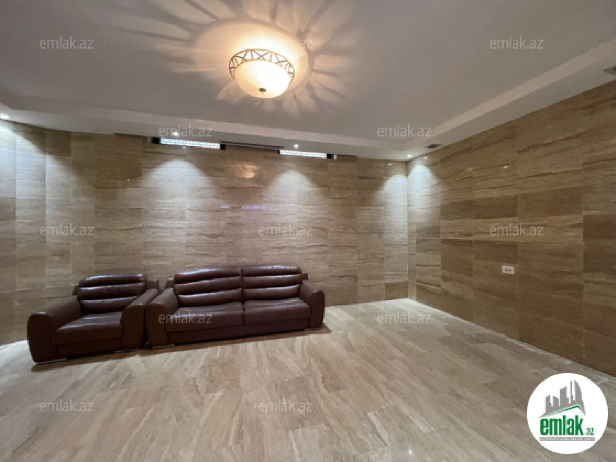 Satılır 8 otaqlı həyət evi 1000 m²