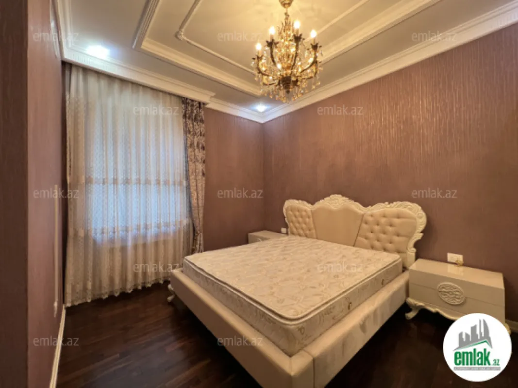 Satılır 8 otaqlı həyət evi 1000 m²