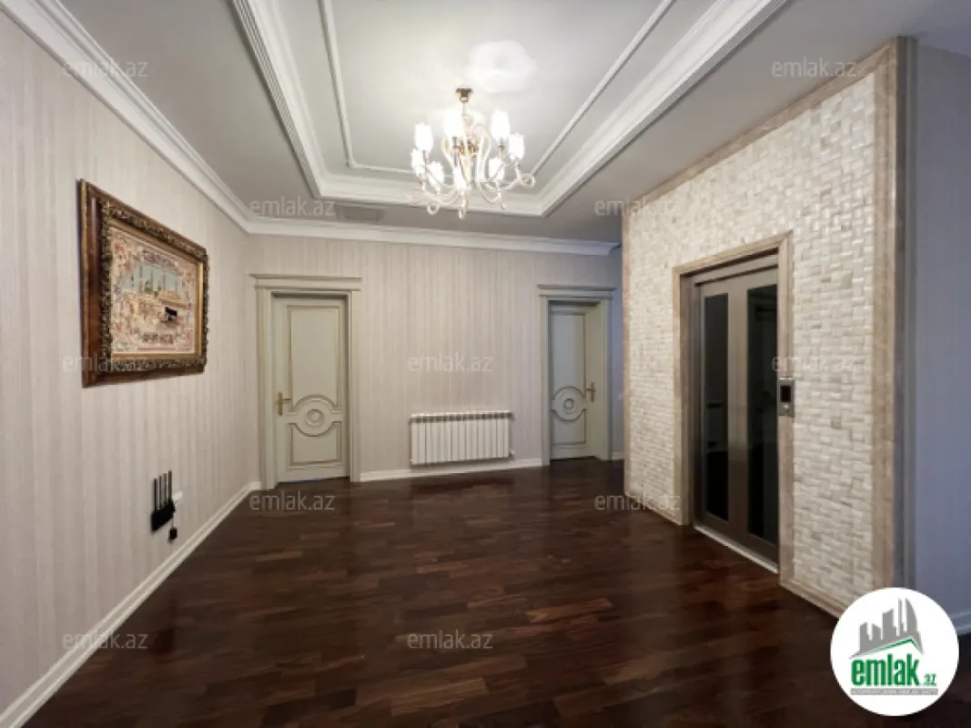 Satılır 8 otaqlı həyət evi 1000 m²