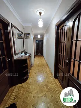 Satılır 5 otaqlı köhnə tikili 130 m²