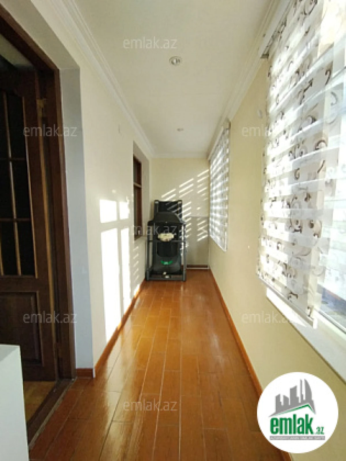 Satılır 5 otaqlı köhnə tikili 130 m²