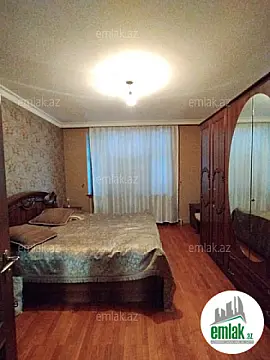 Satılır 5 otaqlı köhnə tikili 130 m²