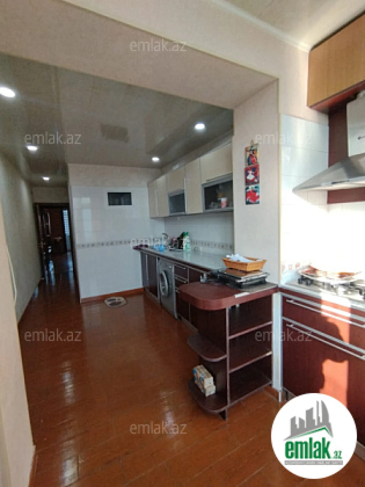 Satılır 5 otaqlı köhnə tikili 130 m²