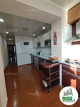 Satılır 5 otaqlı köhnə tikili 130 m²
