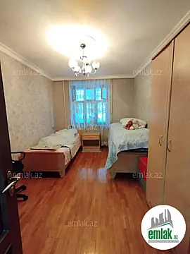 Satılır 5 otaqlı köhnə tikili 130 m²