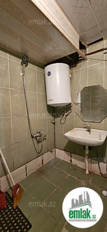 Satılır 2 otaqlı köhnə tikili 58 m²