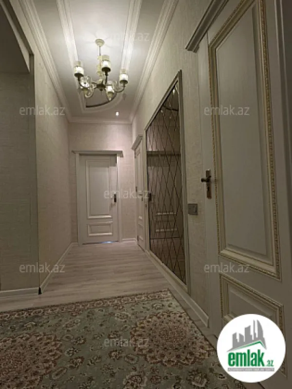 Satılır 3 otaqlı yeni tikili 150 m²