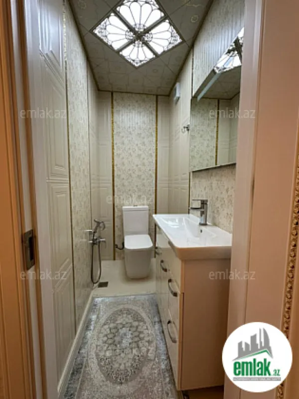 Satılır 3 otaqlı yeni tikili 150 m²