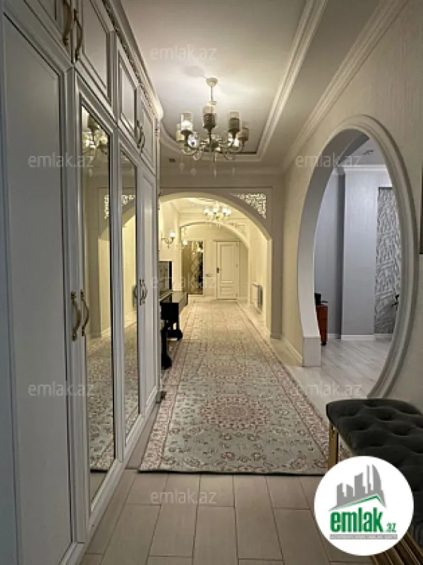 Satılır 3 otaqlı yeni tikili 150 m²