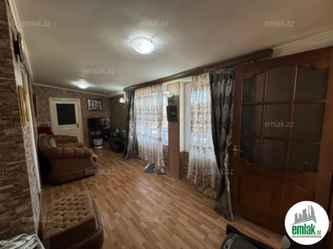 Satılır 3 otaqlı həyət evi 100 m²