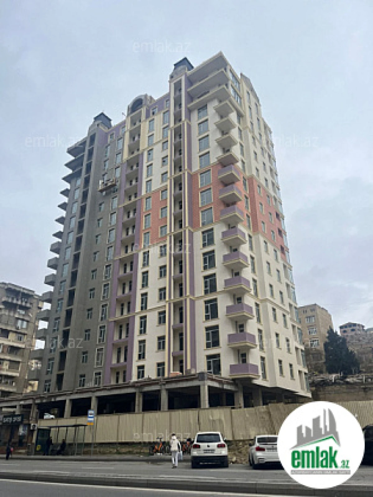 Satılır 3 otaqlı yeni tikili 130 m²