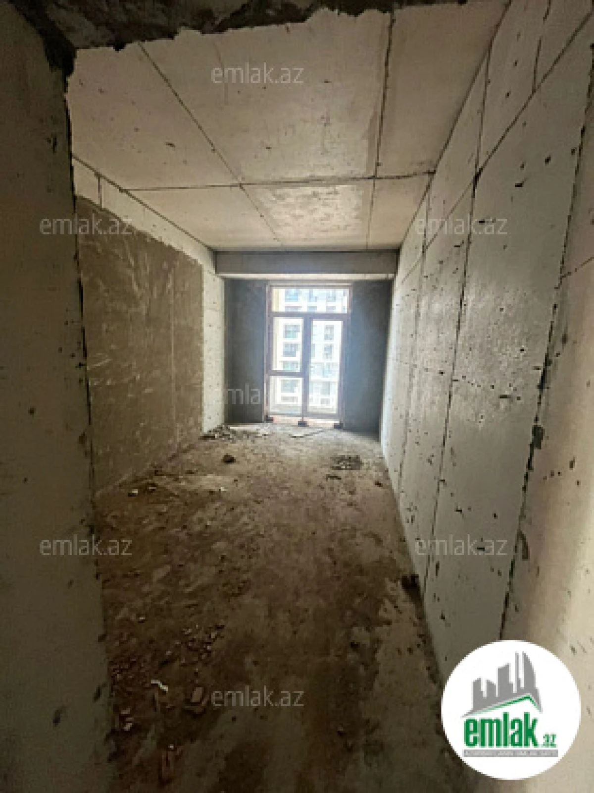 Satılır 3 otaqlı yeni tikili 130 m²