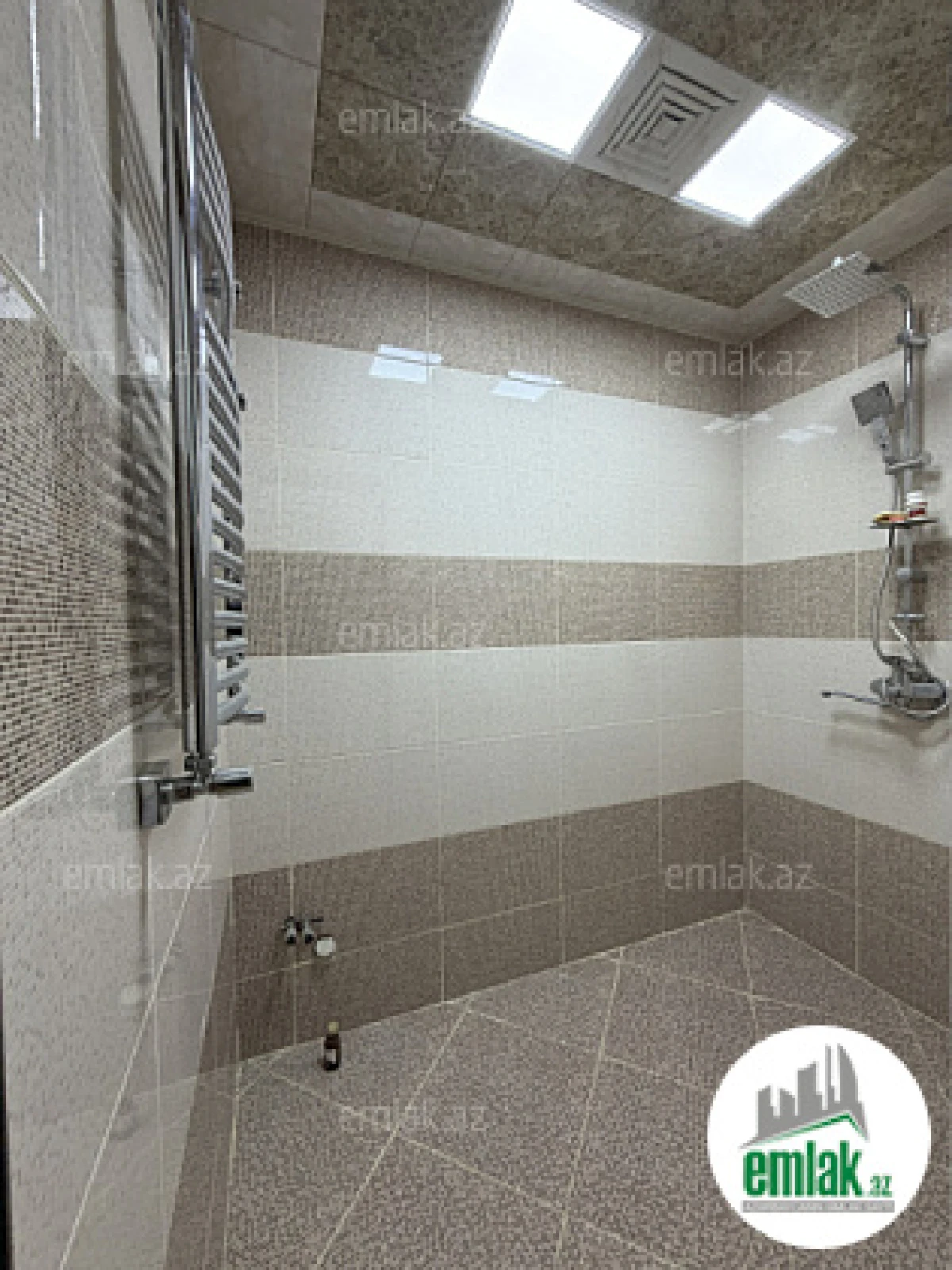 Satılır 3 otaqlı yeni tikili 75 m²