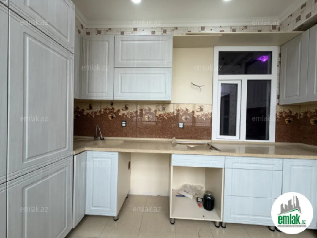 Satılır 3 otaqlı yeni tikili 75 m²