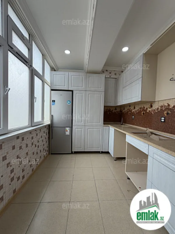 Satılır 3 otaqlı yeni tikili 75 m²