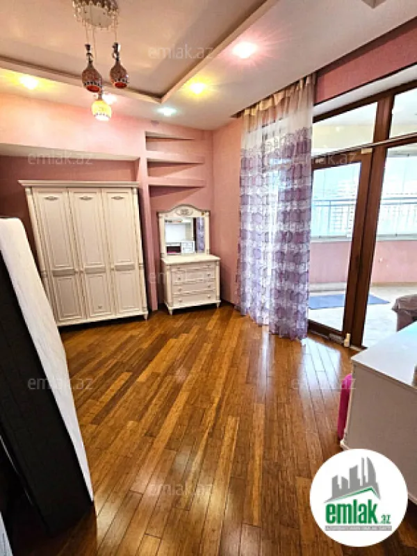 Satılır 4 otaqlı yeni tikili 207 m²