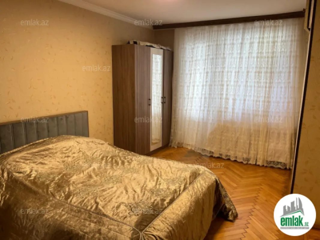 Satılır 3 otaqlı köhnə tikili 70 m²