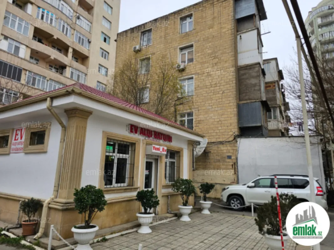 Satılır 3 otaqlı köhnə tikili 70 m²