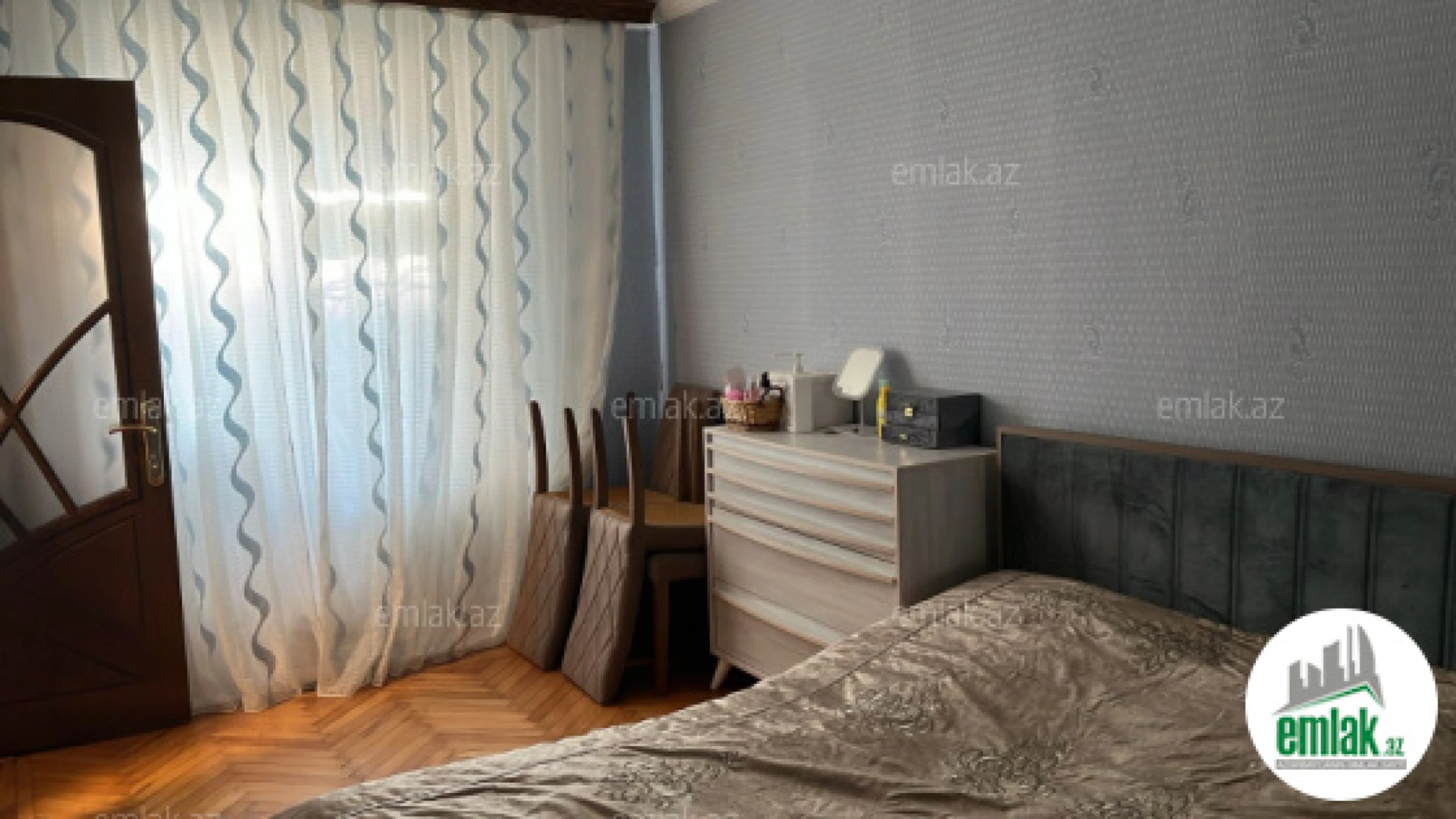 Satılır 3 otaqlı köhnə tikili 70 m²