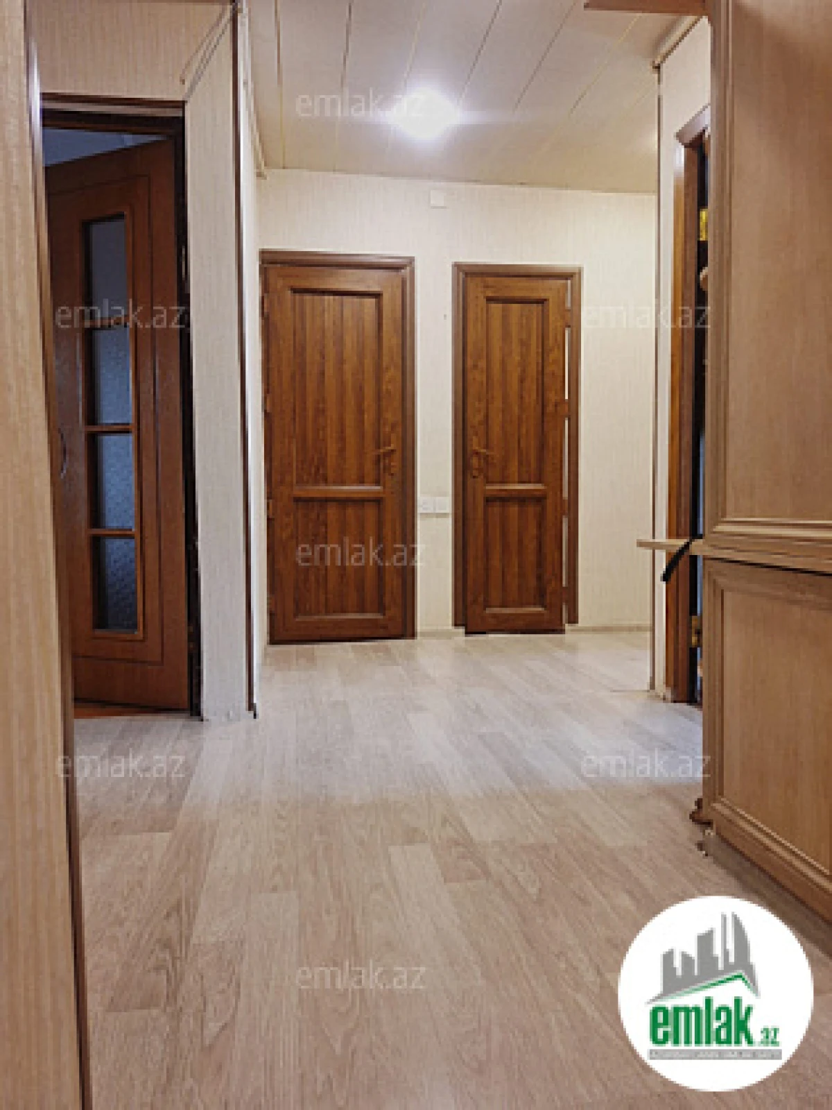 Satılır 3 otaqlı köhnə tikili 70 m²