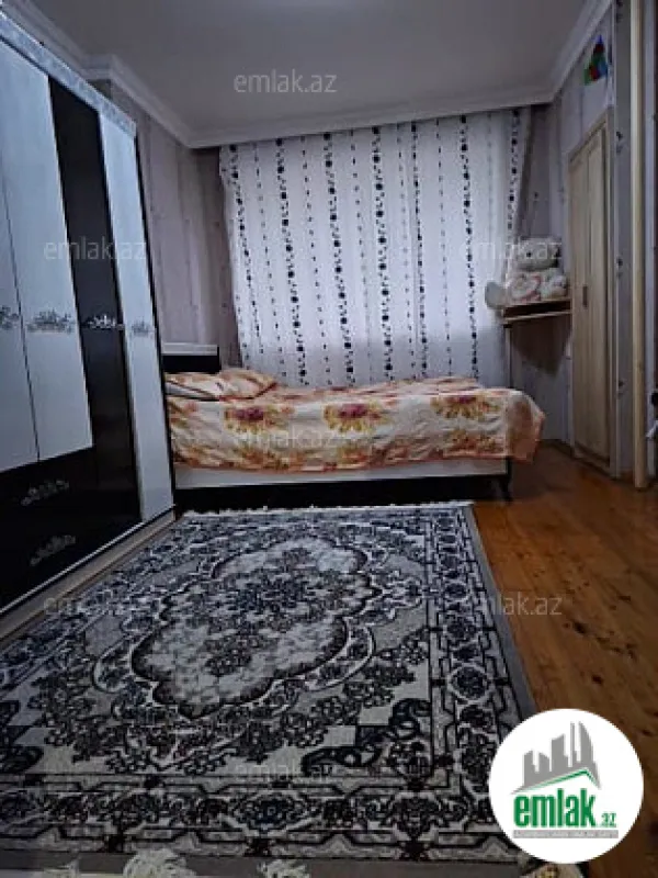 Satılır 3 otaqlı köhnə tikili 70 m²