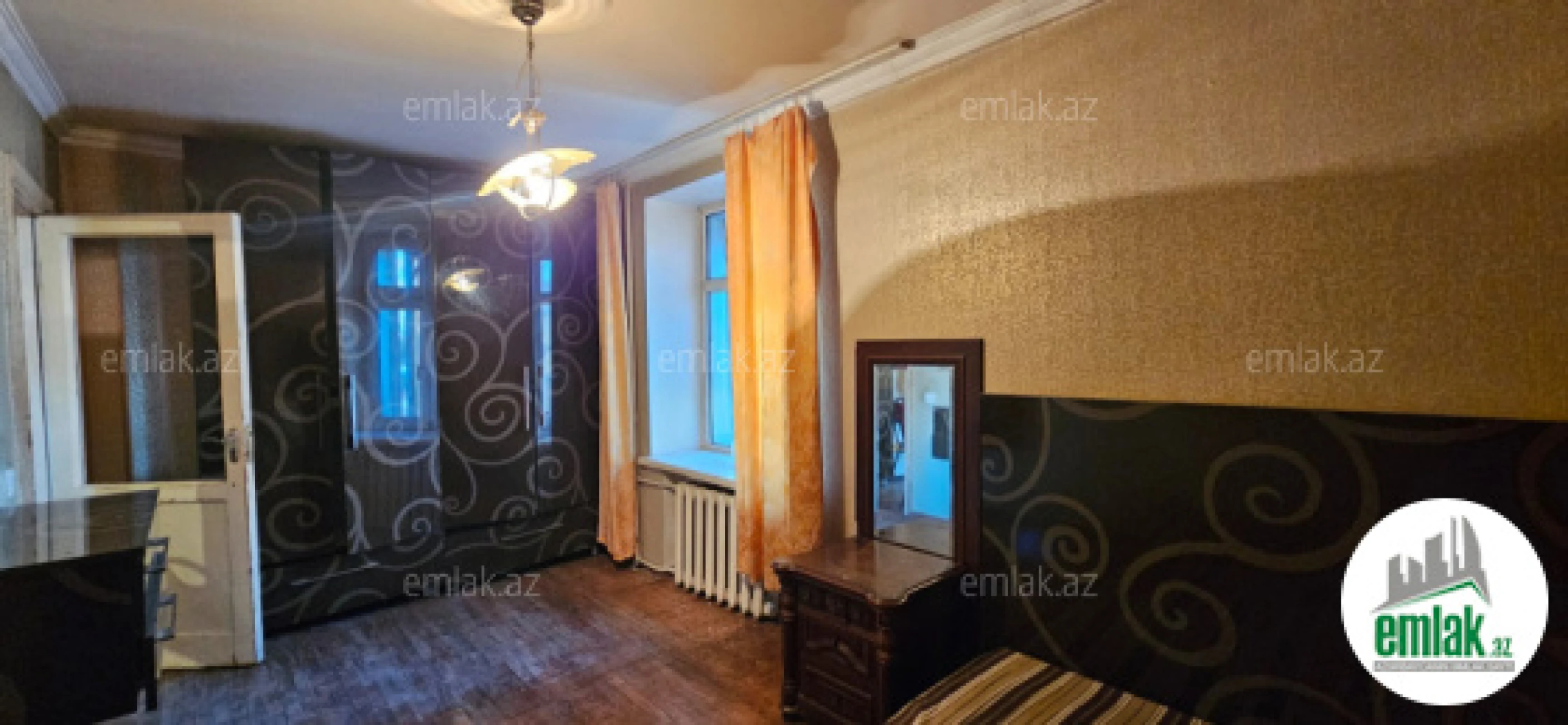 Satılır 2 otaqlı köhnə tikili 56 m²